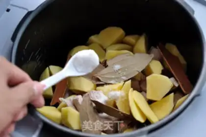 Make Pressure potato stew step 3