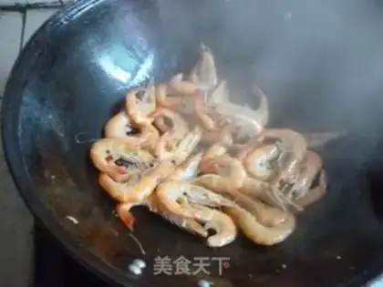 Make Spicy Arctic shrimp step 1