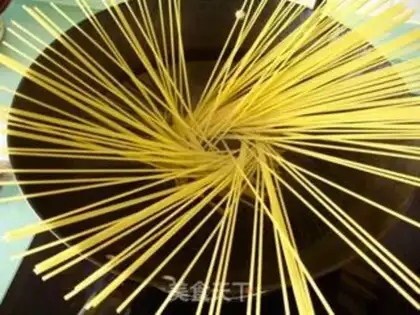 Make Easy sauce pasta step 1