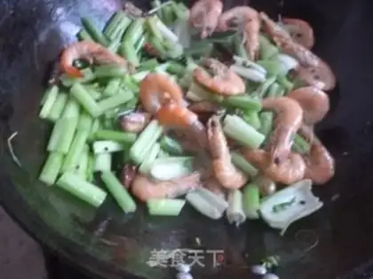 Make Spicy Arctic shrimp step 4