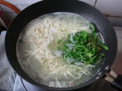 Make Curry beef noodles step 5