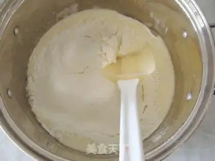 Make Banana-chocolate marfin step 5