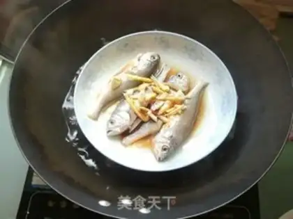 Make Cleaning up onions, little butterfish step 3