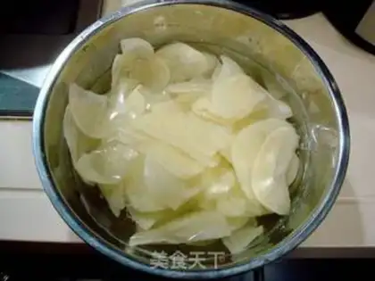 Make Homemade oilless chips step 1