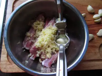 Make Lemon juice garlic roasted ribs step 1