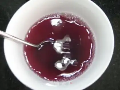 Make Blueberry jelly cheesecake step 17