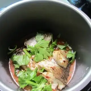 Make Red-burned fish head step 7