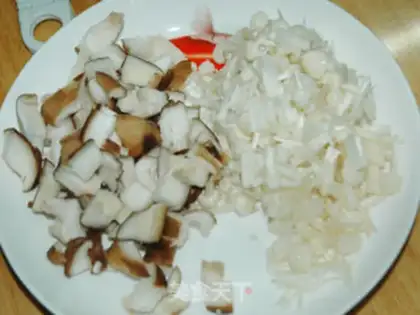 Make Curry mushroom rice step 1