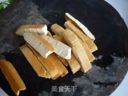 Make A dry celery sauce step 2