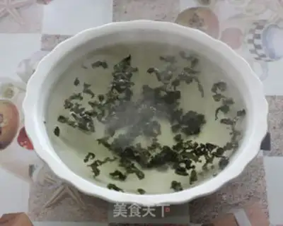 Make Tea and dry shrimp step 1