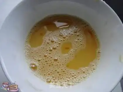 Make Autumn fried eggs step 2