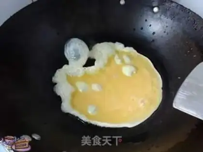 Make Autumn fried eggs step 3