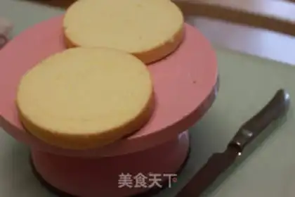 Make A flower birthday cake step 5