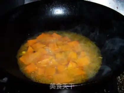Make Pumpkin crab stew step 11