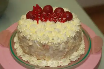 Make A flower birthday cake step 11