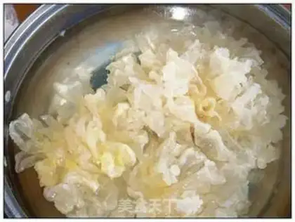 Make Silver Ears Porridge step 1