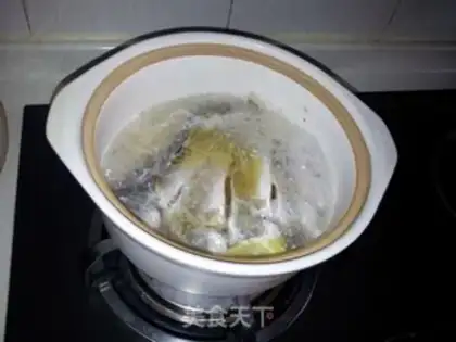 Make The casserole boils sea fish juice step 4