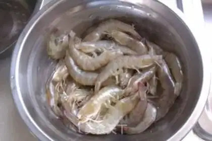 Make Pretzels, prawns step 0