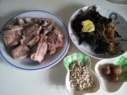 Make Piggy bone soup step 2