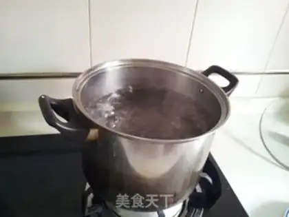 Make Piggy bone soup step 3