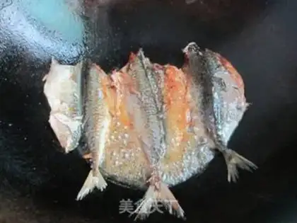 Make Soy sauce and gillfish step 4