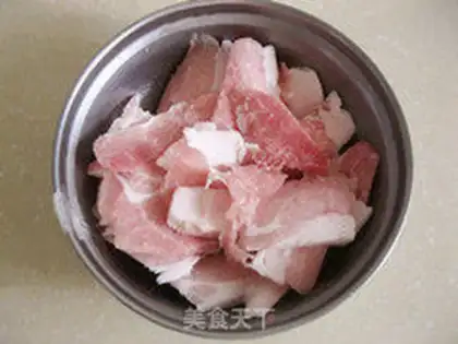Make Hot cabbage makes a lot of meat step 1
