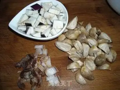 Make Weed-snake mushroom eggplant fried rice step 2