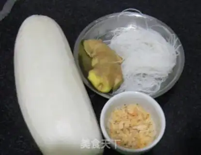 Make Shrimp radish soup step 0