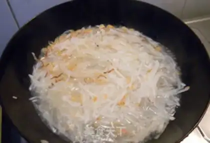 Make Shrimp radish soup step 5