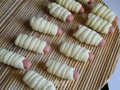 Make Pumpkin sausage roll step 10