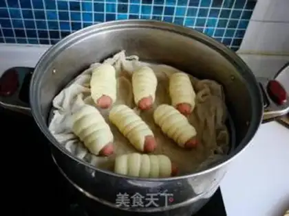 Make Pumpkin sausage roll step 12