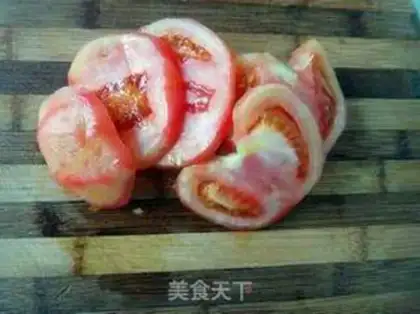Make Tomato fried eggs step 1
