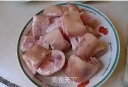 Make Soybeans, pig feet step 0