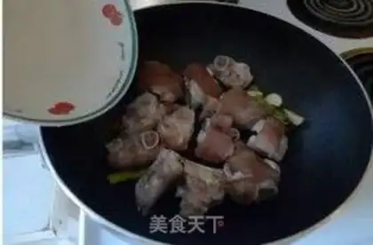 Make Soybeans, pig feet step 6