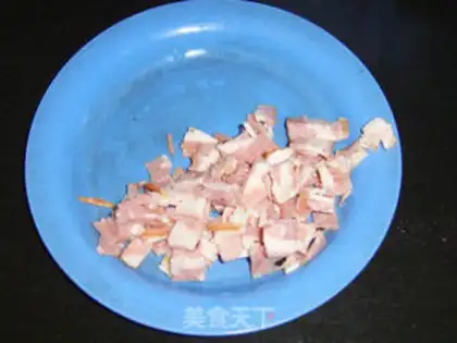 Make Bacon mushroom pasta step 1
