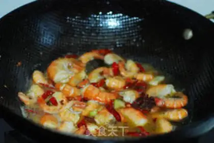 Make Spicy shrimp tail step 3