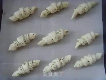Make Vanilla rolls step 9