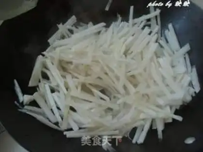 Make Hot cabbage and radish step 3