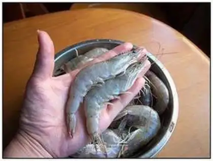 Make Shrimp hand noodles step 6
