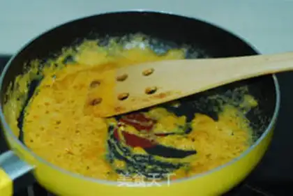 Make Salted egg ointment crabs step 6