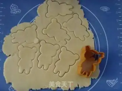 Make Easy bear crackers step 5