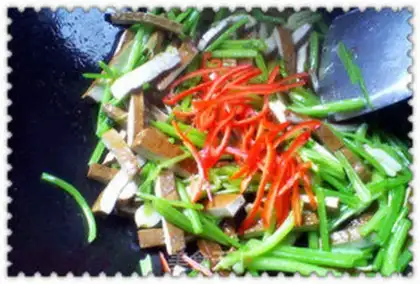 Make Celery fried dry step 6