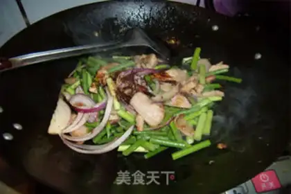 Make Garlic fried meat step 4