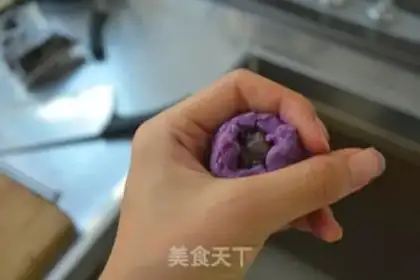 Make Milky potato ball step 4