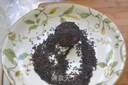 Make Milky potato ball step 5