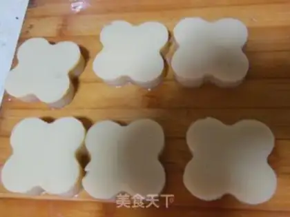 Make Pinetail shrimp tofu step 4