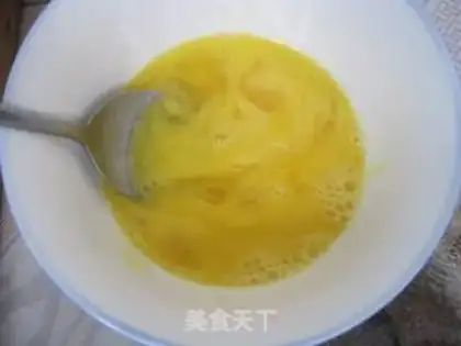 Make Yangzhou fried rice step 1