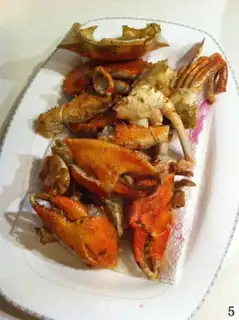 Make Scrambleded crabs step 4