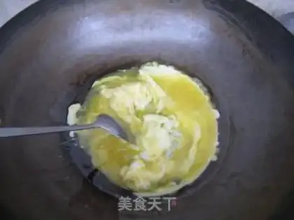 Make Yangzhou fried rice step 3
