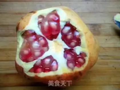 Make Fresh pomegranate juice step 1